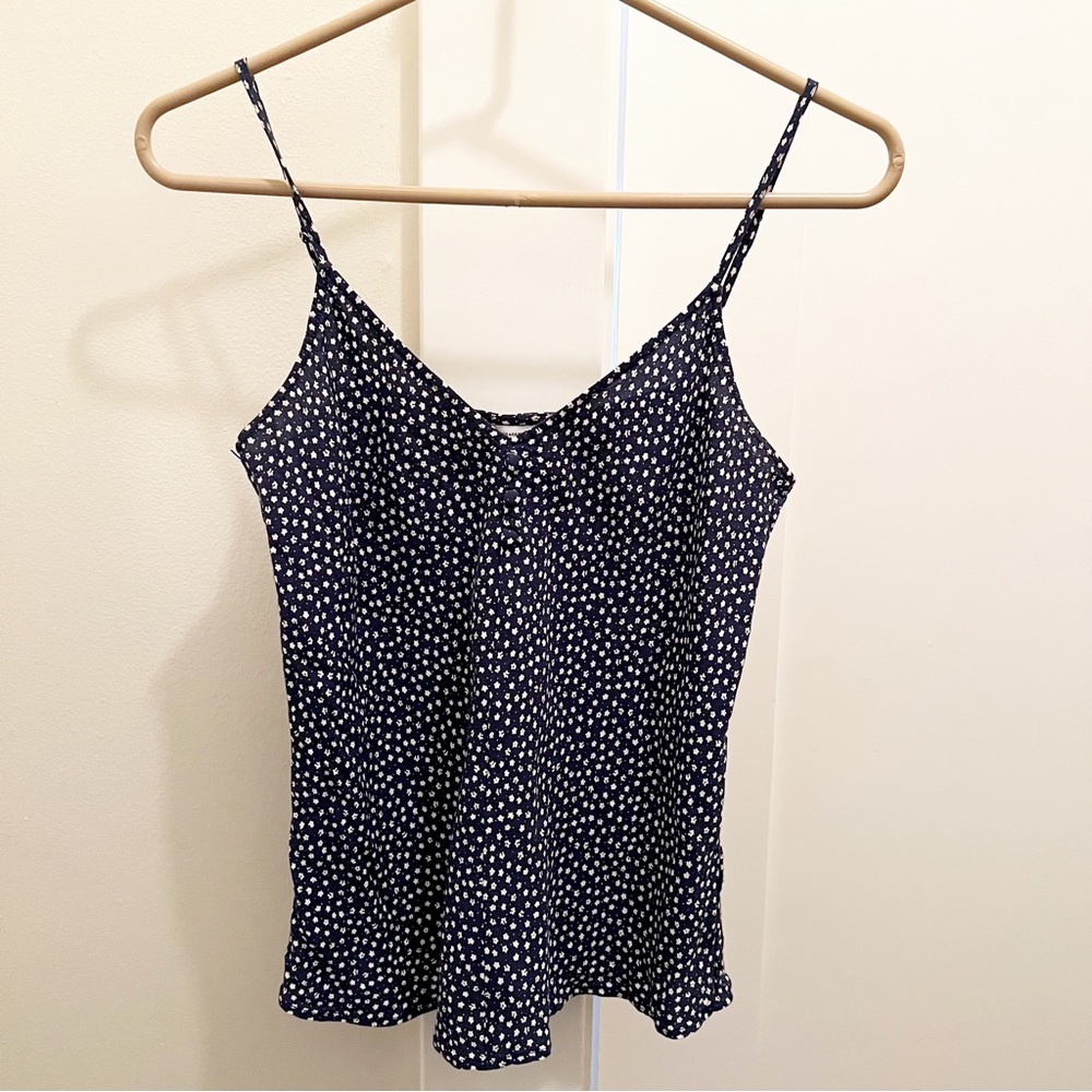 & Other Stories Sleeveless‎ V-Neck Top